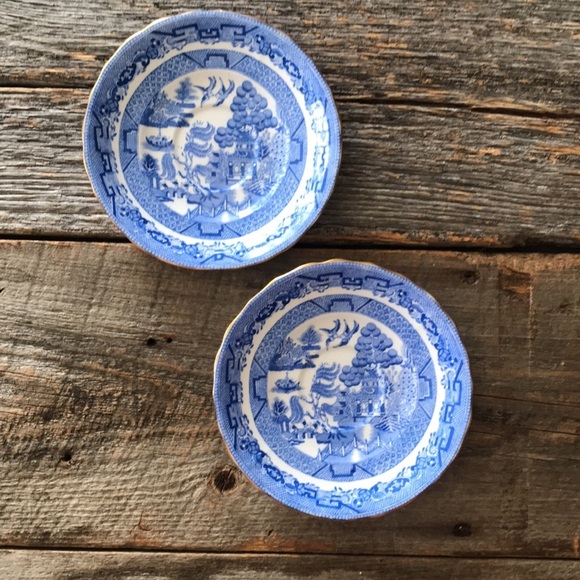 Tiffany & Co. Copeland Spode Blue Willow Gold Trim Saucer Set of 2 - Picture 3 of 8